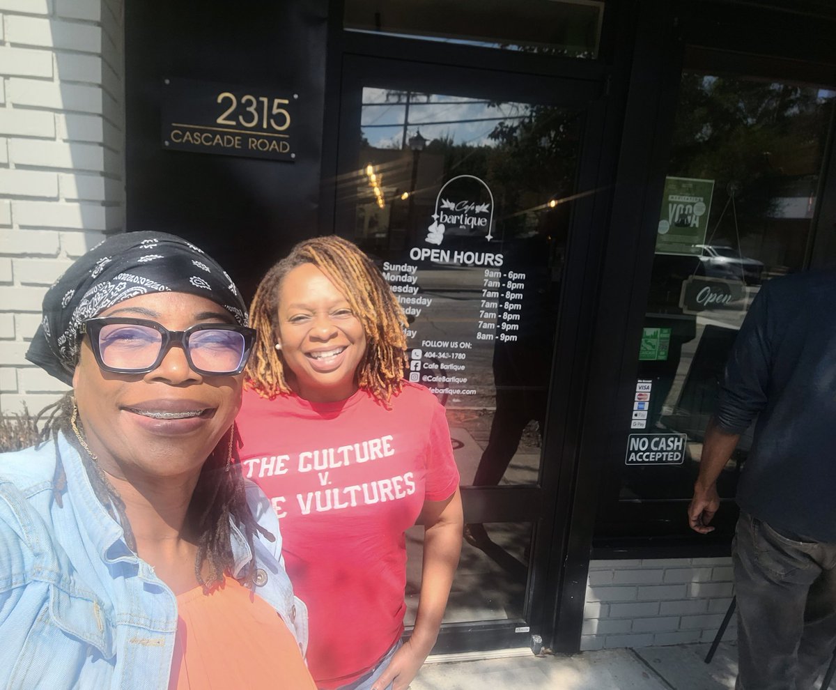 smithclass128's tweet image. Out in These SW Cascade Lit Streets at Cafe Bartique! Join Us Sunday Nov. 3rd for an aMAYSing Community Writing Workshop 2PM-4PM. See You There! @BEMaysPRIDE @Ms_LMorgan  @MsReedtheAP @teachmehowto_ @JenWinSaunders #SWCommunity💙💛 #Support #BookNerds #CallingAllLocalWordsmiths