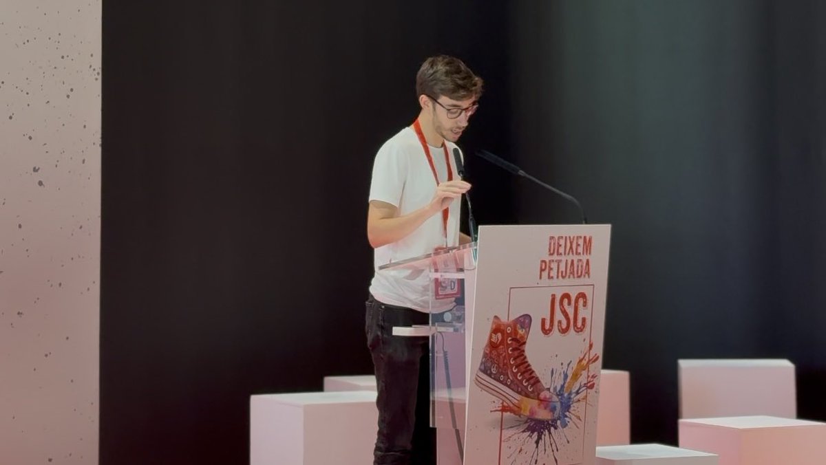 jscbarcelona's tweet photo. 🌹Aquest cap de setmana hem assistit al 18è Congrés de la JSC, on els nostres delegats i delegades han participat en les diverses comissions.

❤️Volem donar-li les gràcies a tots i a totes per representar a la nostra federació de la millor manera possible! https://t.co/t9heRchd6x