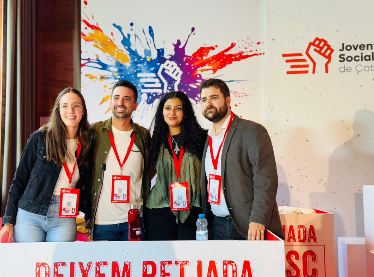 jscbarcelona's tweet photo. 🌹Aquest cap de setmana hem assistit al 18è Congrés de la JSC, on els nostres delegats i delegades han participat en les diverses comissions.

❤️Volem donar-li les gràcies a tots i a totes per representar a la nostra federació de la millor manera possible! https://t.co/t9heRchd6x