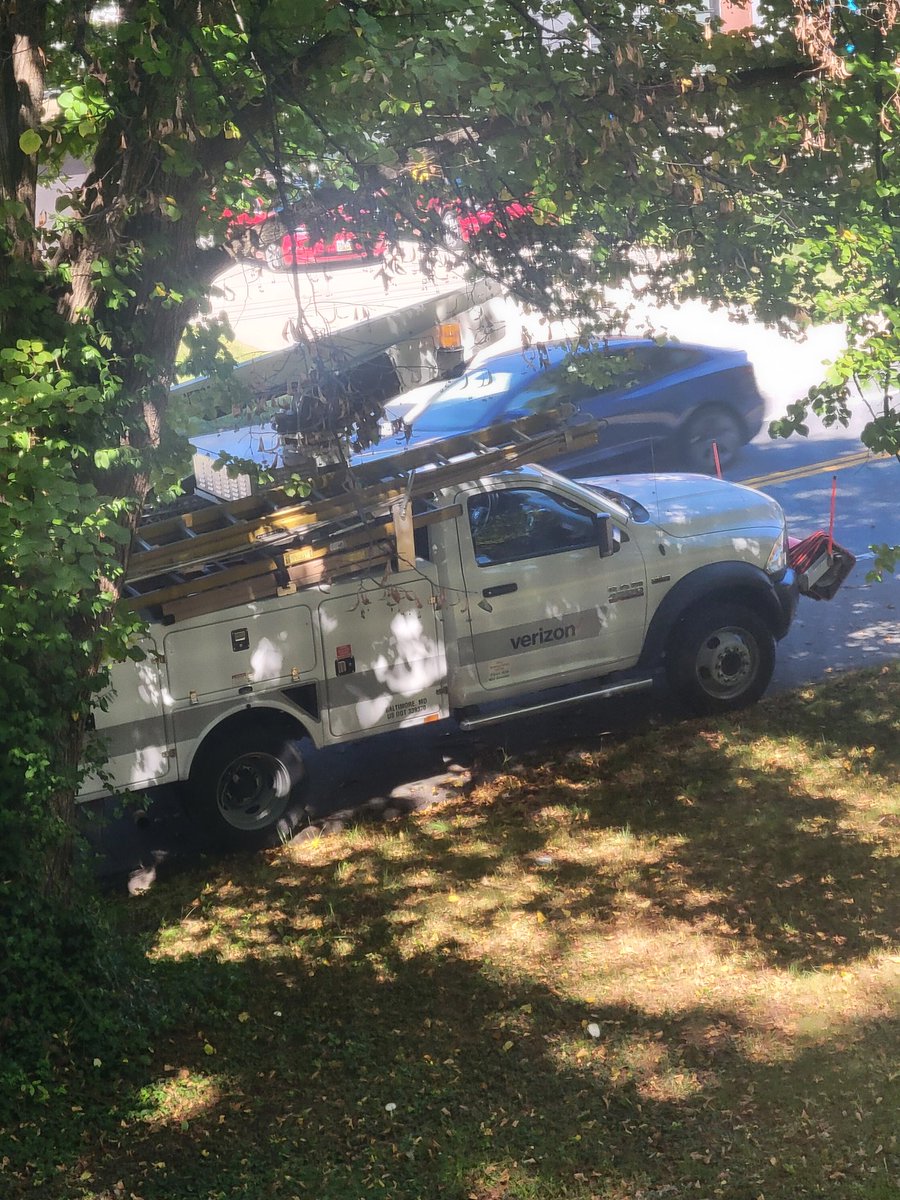 Ok <a href="/Verizon/">Verizon</a> you got the right one today! Thanks  Montgomery SupervisorV.  Nashawn for sending Tech Robert! My internet is fixed the right way...now💜