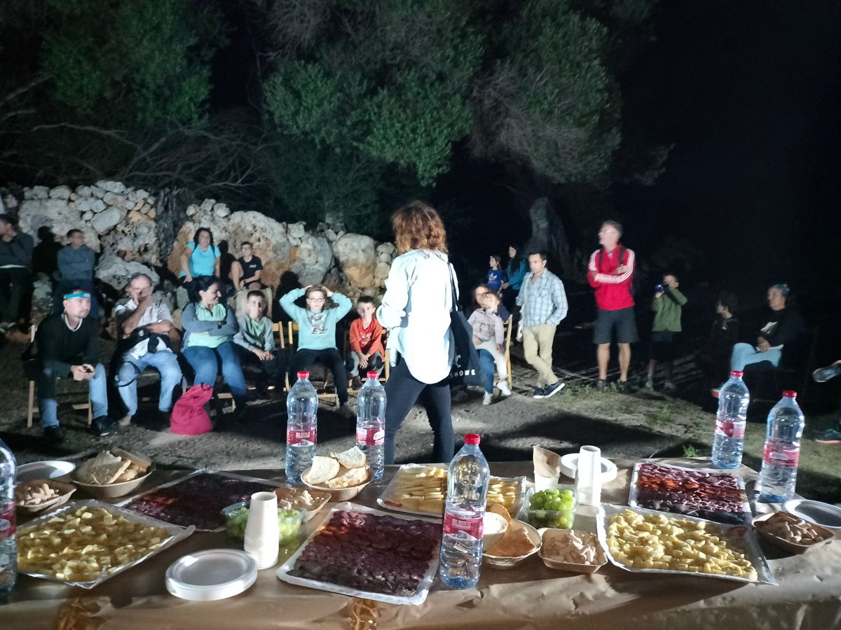 Ahir vam celebrar el primer aniversari de #MenorcaTalaiòtica a Son Catlar amb activitats per a tots: taller de ceràmica amb Tent Ceramics, activitat infantil amb <a href="/SaXaranga/">Sa Xaranga</a>, visita guiada amb Museu Can Saura i observació estel·lar amb Nurarq
 Gràcies a tothom!