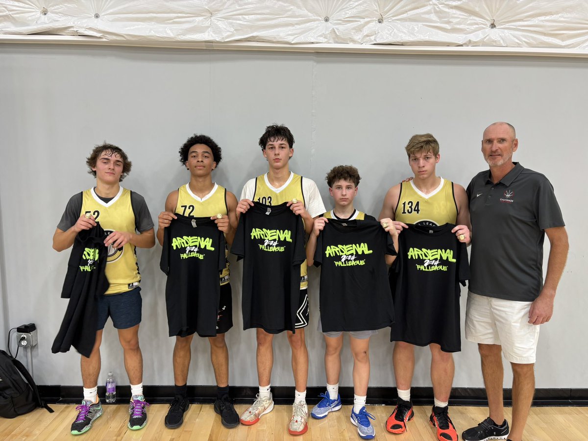 AHfallLeague's tweet image. 🏆 2024 Champions 🏆 

Congrats to the Pistons on an undefeated fall. Furious comeback in the second half down 12 at one points. 2026 Will Salonies (@WillSalonies_) was our Finals MVP.