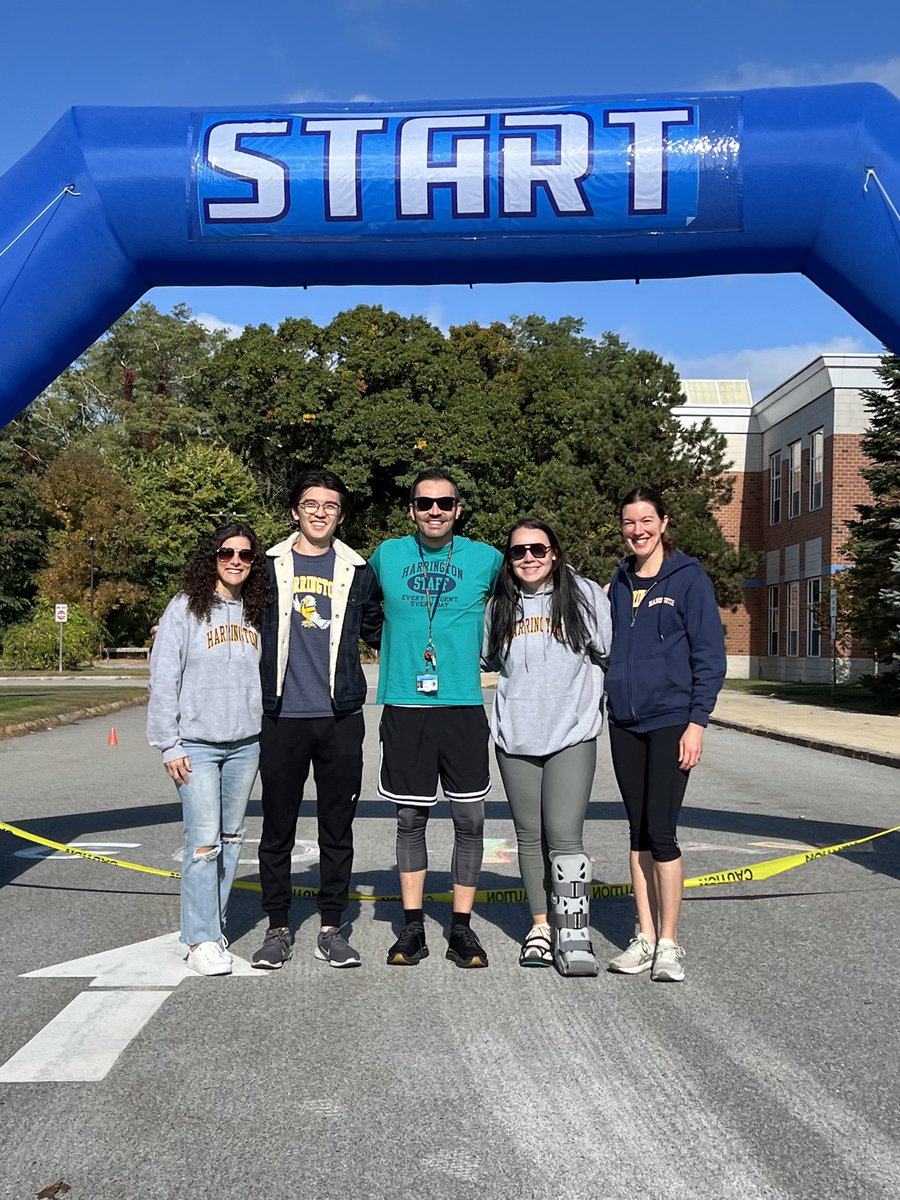 ms_vento12's tweet image. What a beautiful day for the @HarringtonHAWKS Fun Run! Even though @RoryDOConnor was in it to win it, @MusicWithMrS took it home for the 2nd year in a row! It was a record year for students & families participating. Thank you to the @PTA_Harrington for another successful event!