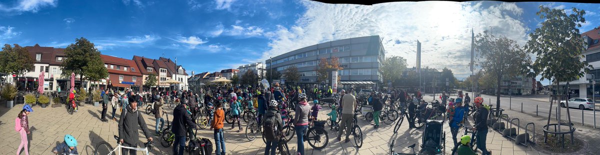 Jetzt fährt die Kidical Mass in Weilimdorf. Nächste Woche in Gerlingen! Sonntag 15 Uhr