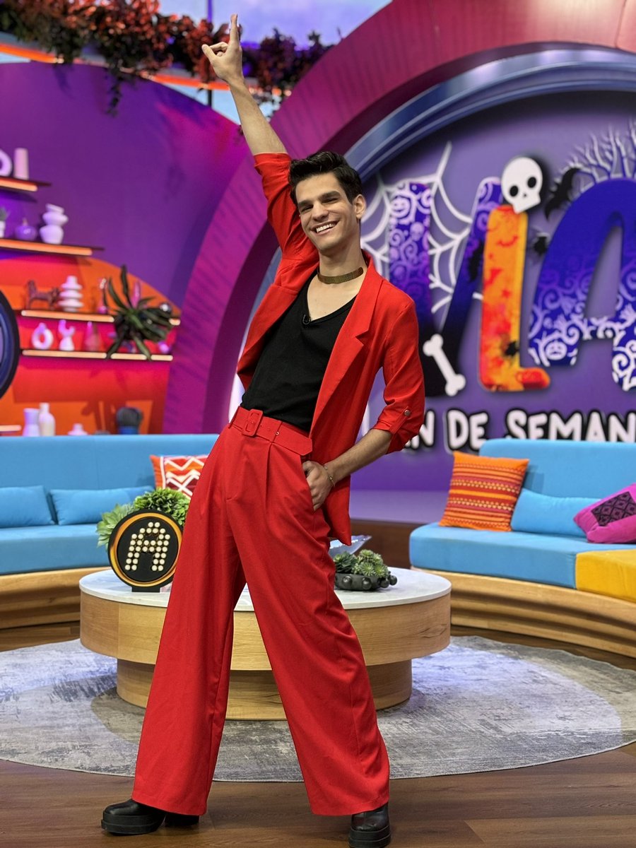 ¡En la casa! Nelson Carreras nos visita en el foro de #VLAFinDeSemana para hablarnos de la gran final de la #LaAcademia y su experiencia dentro de ella. 🤩🥳

#FinalLaAcademia
