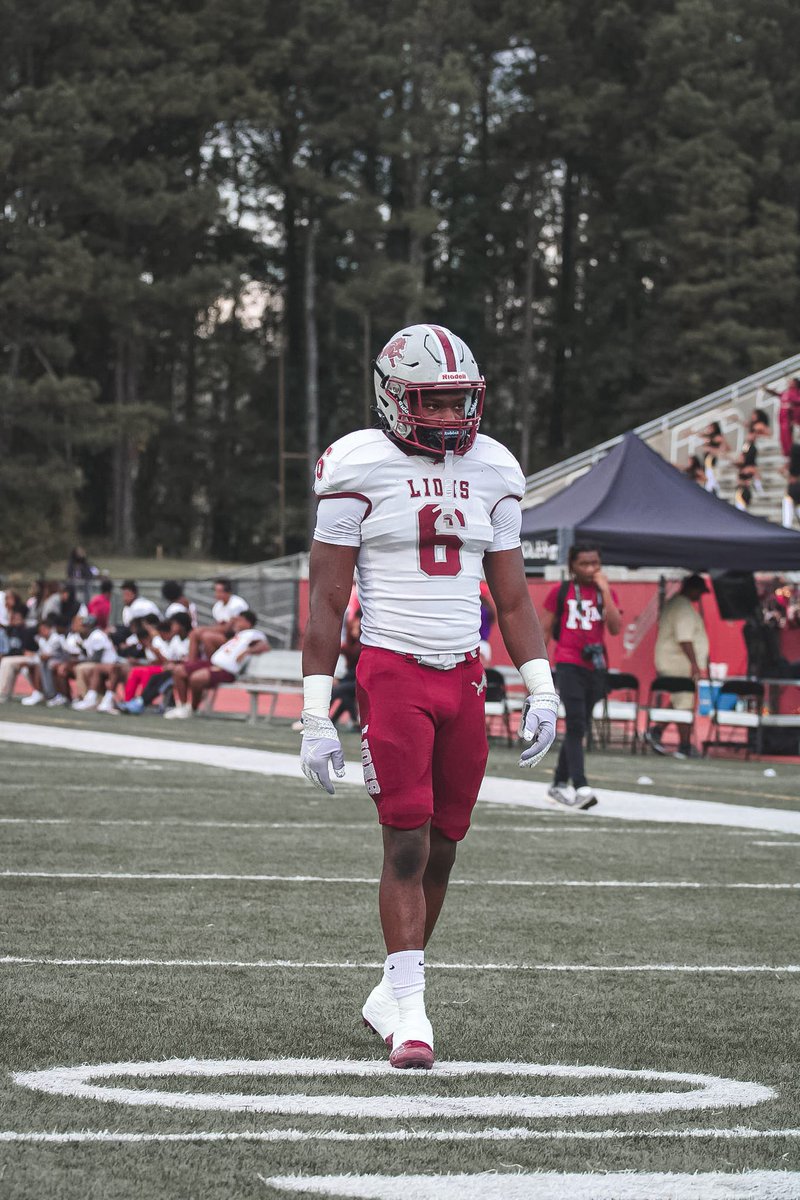 Week 8 stats and highlights 
9 tackles
2 TFLs 
1 int

hudl.com/v/2QHxPx