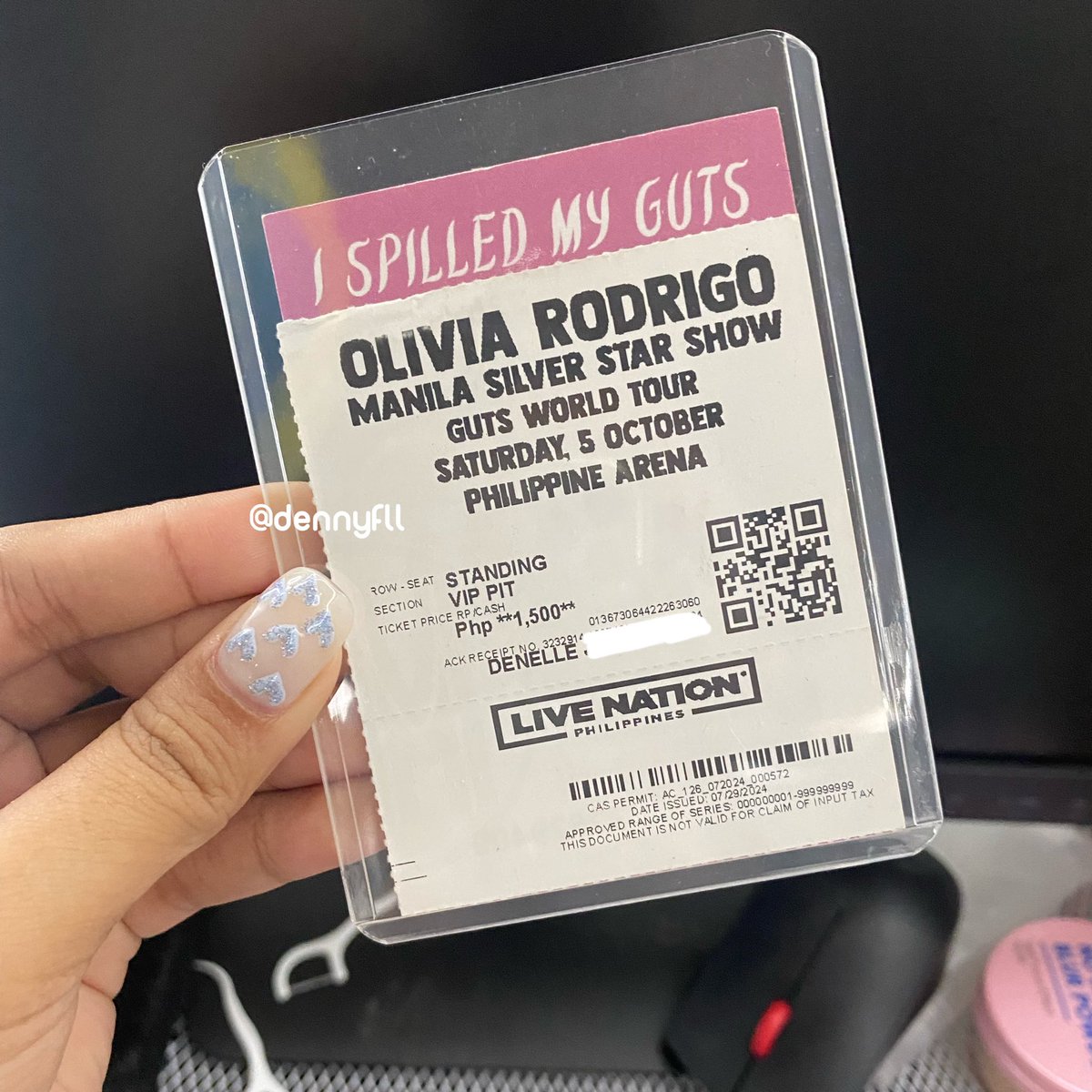 dnnyfll's tweet photo. I still can't believe that I was able to see her perform live !!!! 😭💜✨ btw, just flexin' my trading card thnx to my sis! 😍🫶
#GUTSinManila #GutsTourinManila #GUTSWorldTourManila #GUTSWorldTour #OliviaRodrigo #OliviaRodrigoinManila https://t.co/h2jhSvBrE9