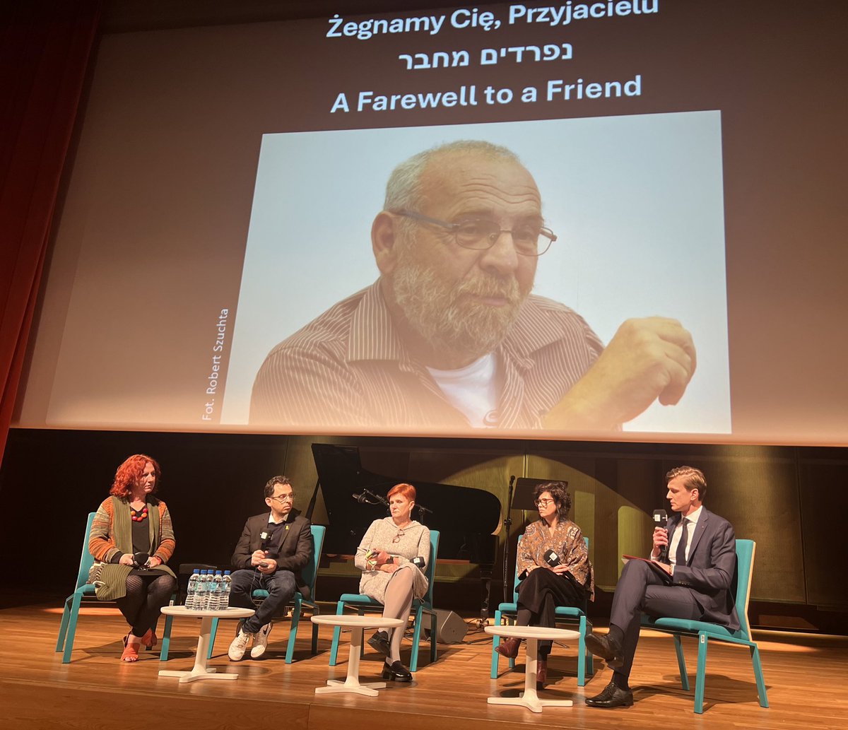 magdalenaszub's tweet photo. 100% Polish & 100% Israeli, devoted to building 🇵🇱🇮🇱 bridges destroyed by the Holocaust.
On the eve of #October7 anniversary, paid tribute to the legacy of #AlexDancyg in @polinmuseum. https://t.co/8kGErCEeT4