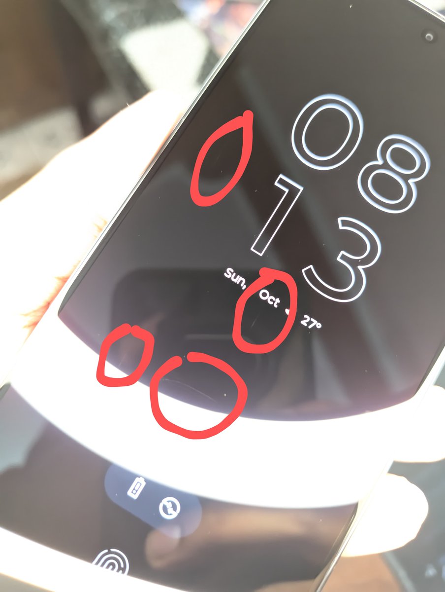 shadowdudeomen's tweet photo. I ordered a #moto #edge50 neo , it was delivered to me yesterday , and when i thought of using it as my main device i see it has over 10 micro scratches , @motorolaindia @Moto its very poor quality control and @Flipkart is refusing to exchange it with a new one. Feels bad tbh 1/n https://t.co/LEf8sUFd2i