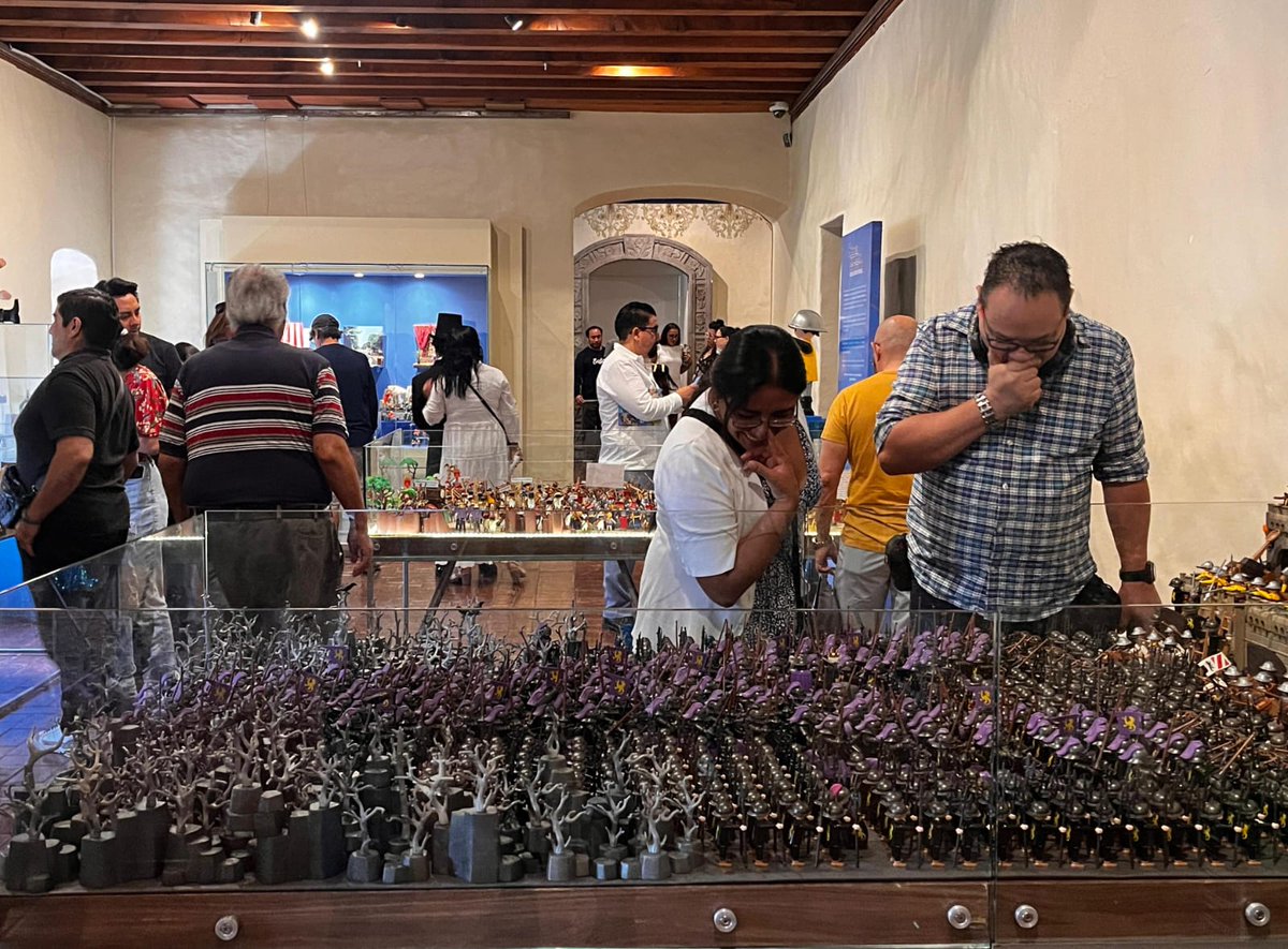 Si buscas un día de diversión, entretenimiento y cultura. Tienes que visitar la exposición de Playmobil "Historia, juguetes y creatividad. Celebrando en el Museo de El Carmen".
Una muestra para todas las edades.
En exhibición hasta el 9 de febrero del 2025
#MuseosINAH #Amexplay