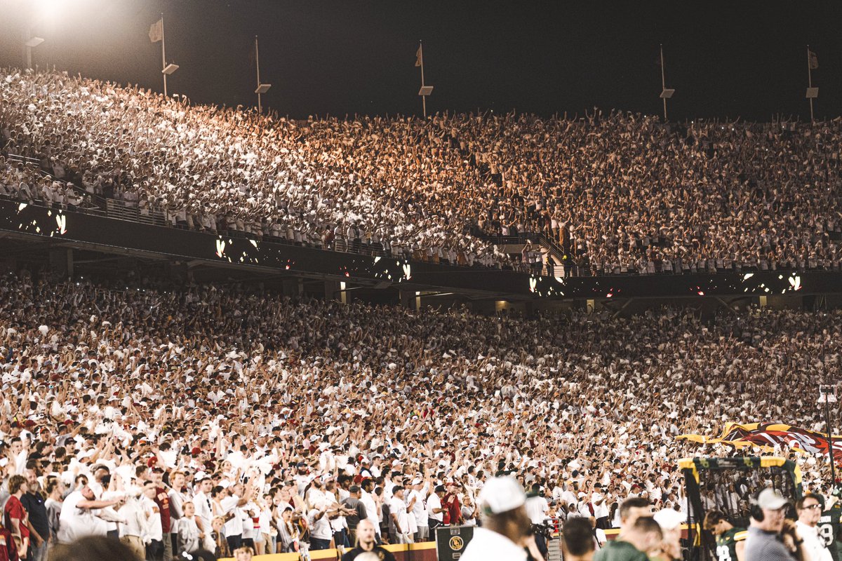 CycloneFB's tweet photo. No place like it.

🌪️🚨🌪️ https://t.co/iUPUEyRKPk