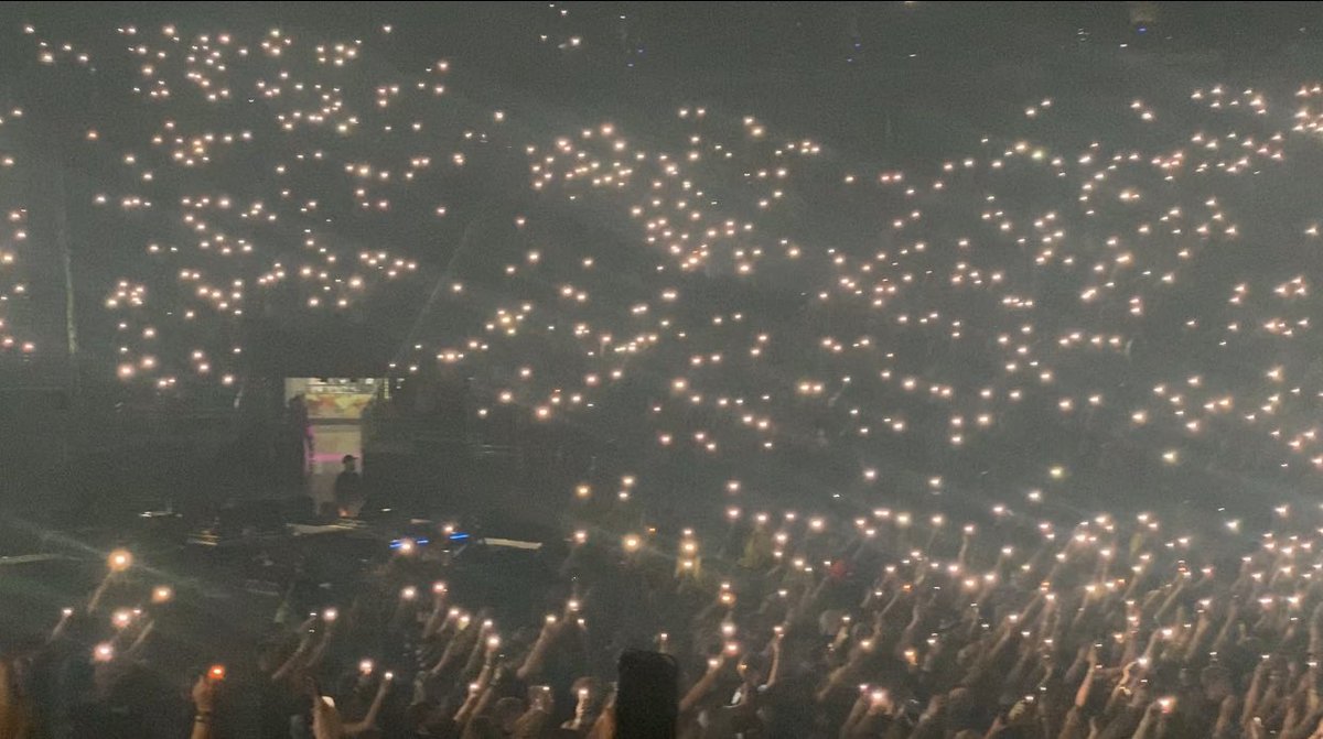 Bashing_'s tweet image. I can now say I SURVIVED GREYDAY!! What an amazing show! You boys killed it seriously @suicideLEOPARD @SuicideChrist! Thank you for the experience it was awesome! 👌🙌 See you next year!