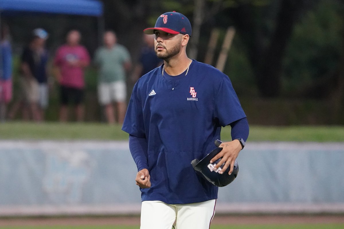 🧢 tip our guys on #NationalCoachesDay #WinningInParadise