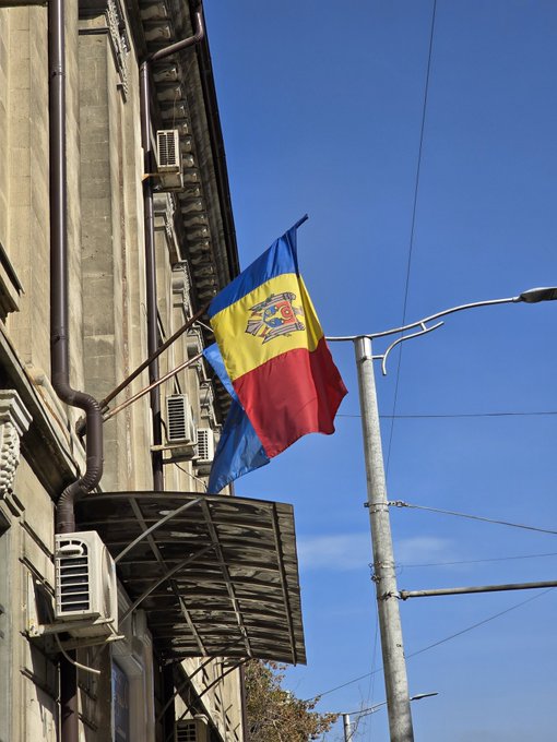 Watch Fellatrix's leaked NSFW photo on TwXstars