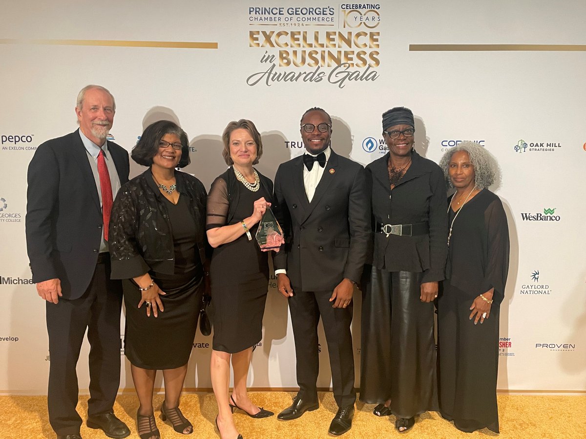 Congrats to the Prince George's County Chamber on a wonderful 100th Anniversary celebration last night. #Gaylord

Excellence in Business Awards #PGCOC
Community Impact Business of the Year - Housing Initiative Partnership, Inc. (HIP)

#Nonprofit     #RevitalizingNeighborhoods