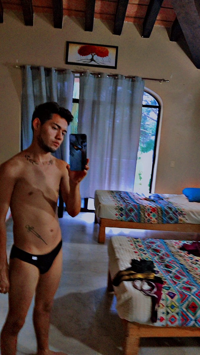 AngelRo20120's tweet photo. He regresado 🥵🍑 https://t.co/fHQWqWzgZW