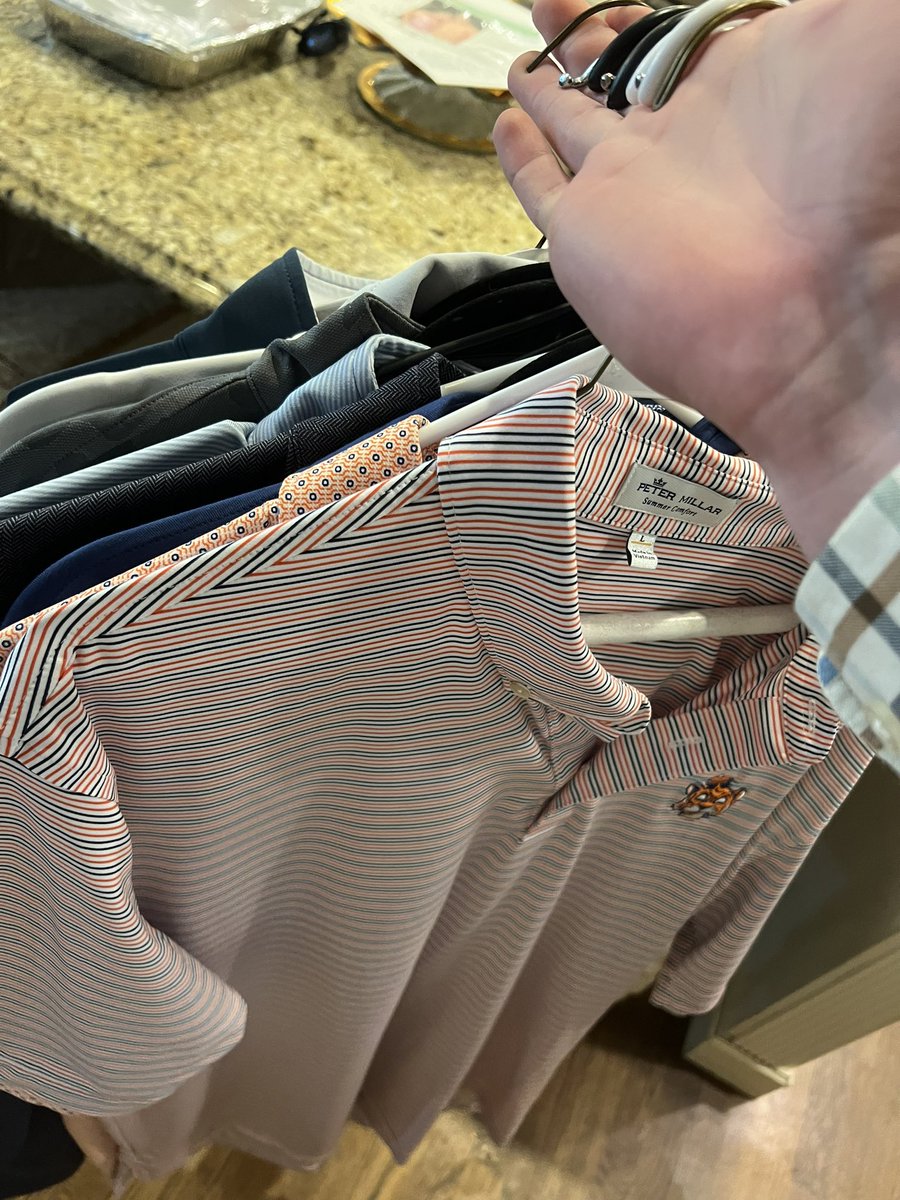 realcarislevert's tweet image. Auburn lost but I sure didn’t. The woke agenda can’t fathom how blessed I am by the Millar gods #sizelarge #tigersby90 #lookgoodplaygood