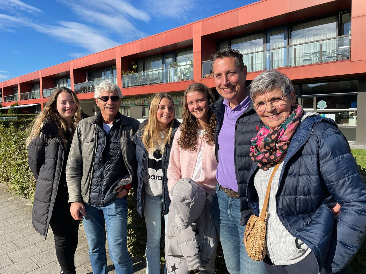 JeroenSmeets76's tweet image. Familie ❤️ #kermis #Echt