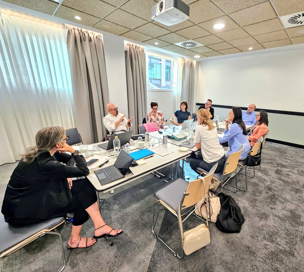 StephenLungaroMifsud (@slun1) on Twitter photo When you're learning and immersed in brainstorming and early discussion ... #JointWGsMeeting <a href="/ERWorldPhysio/">Europe Region of World Physiotherapy 🇪🇺</a> When you're learning and immersed in brainstorming and early discussion ... #JointWGsMeeting <a href="/ERWorldPhysio/">Europe Region of World Physiotherapy 🇪🇺</a>