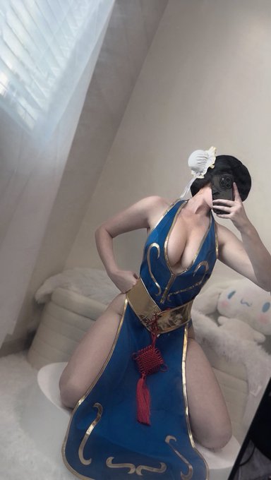 chun li x2? https://t.co/CmzciAfqcQ