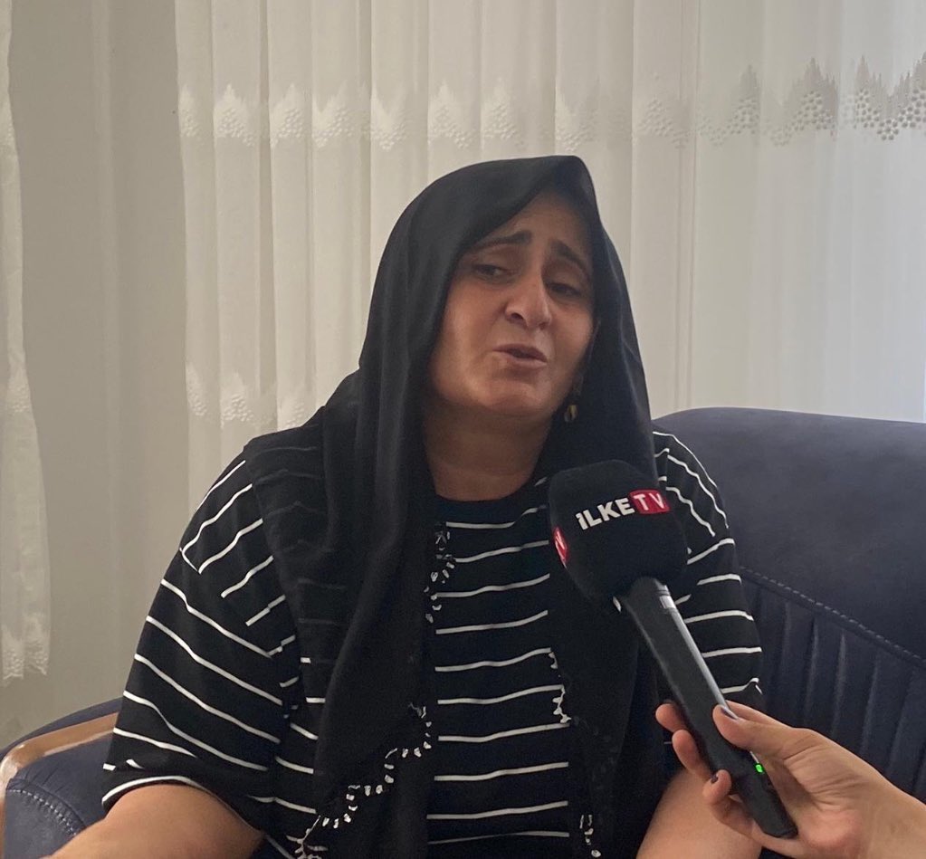 Son gelen DNA inceleme verilerine göre Narin kızımızın baba evinde öldüğü kesinleşti.

Anneyi eleştirdiğimde birçok kişi linç etmişti. Tekrar söylüyorum:

Senin gibi annenin, suçu ve suçu gizleyen herkesin tek tek Allah belasını versin!