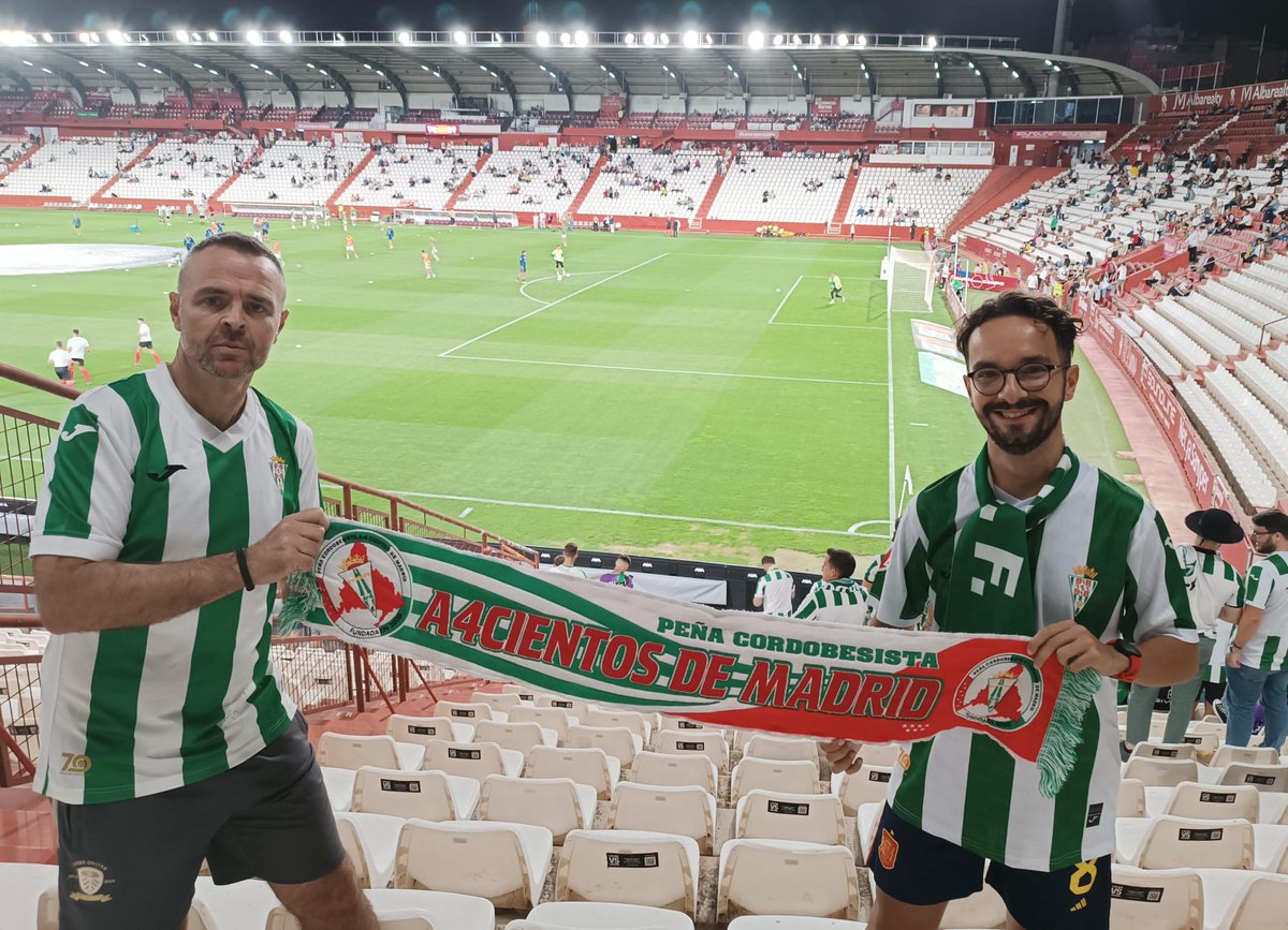 a4cientos's tweet photo. 🤍💚❤️ ¡¡Y nosotros también!! ⬇️

💪🏽 Ya están los peñistas de @a4cientos en las gradas del Carlos Belmonte. 

🤞🏽 ¡¡A por los tres puntos, chicos!! 👏🏽

@carloslweb
@LeivaCordoba 
@SmManuelJ https://t.co/PeOEzuLaQD