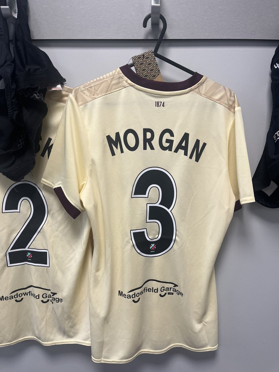 esthermorgan1h1's tweet photo. 314 days later and we are back in a match squad. Can’t thank everyone enough for making this possible again and for standing by me through the ups and downs of the last 10 and a bit months 🫶 https://t.co/31bfhzsx1V