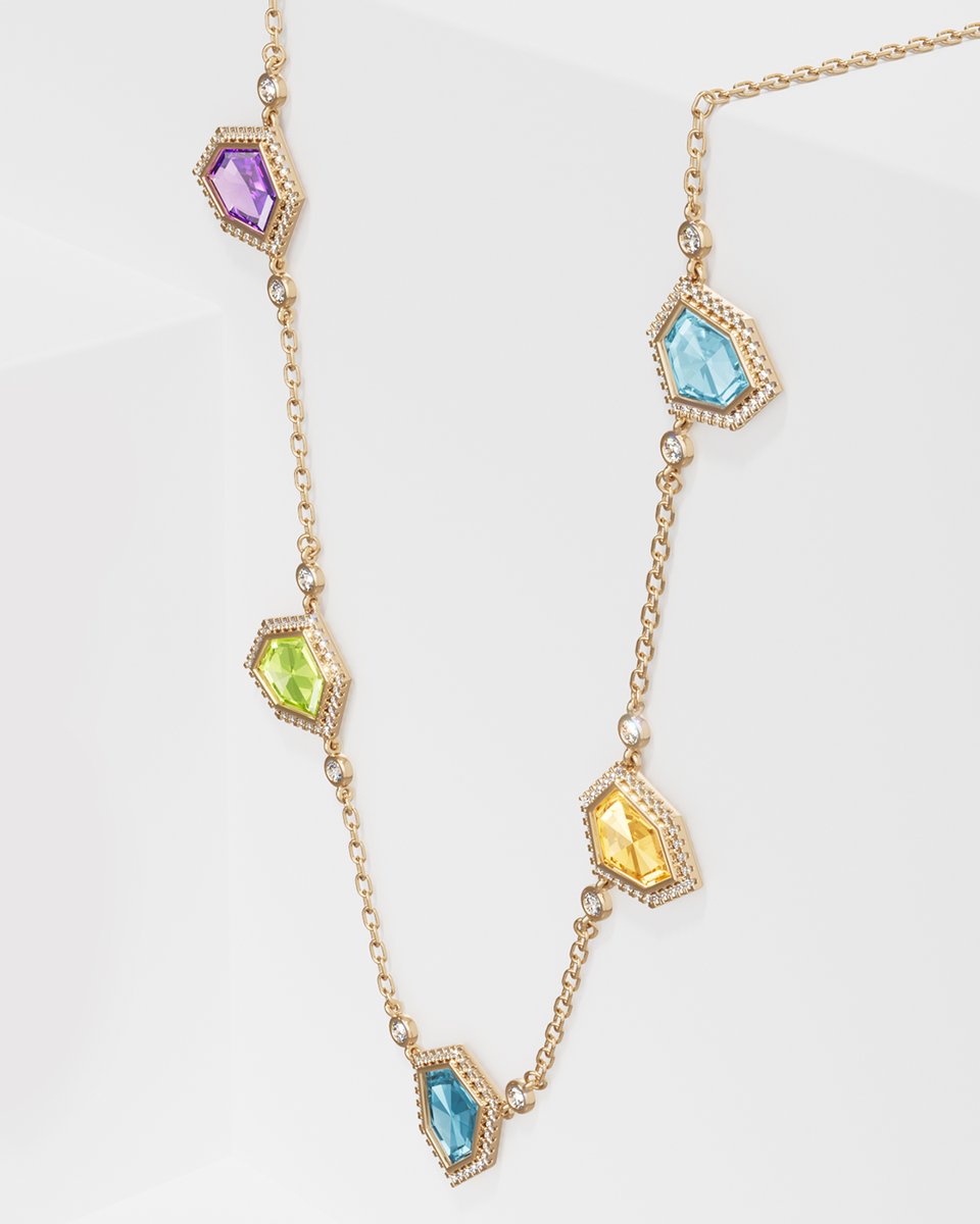 DamasJewellery's tweet image. 𝐀 𝐕𝐢𝐛𝐫𝐚𝐧𝐭 𝐇𝐞𝐫𝐢𝐭𝐚𝐠𝐞 𝐑𝐞𝐯𝐢𝐯𝐚𝐥, Spring collection features a vibrant array of gemstone hues, paying homage to the heritage of the Arabian rosette. 
#ColoursOfSpring #SpringByDamas #DamasJewellery #HouseOfJewelleryDesign