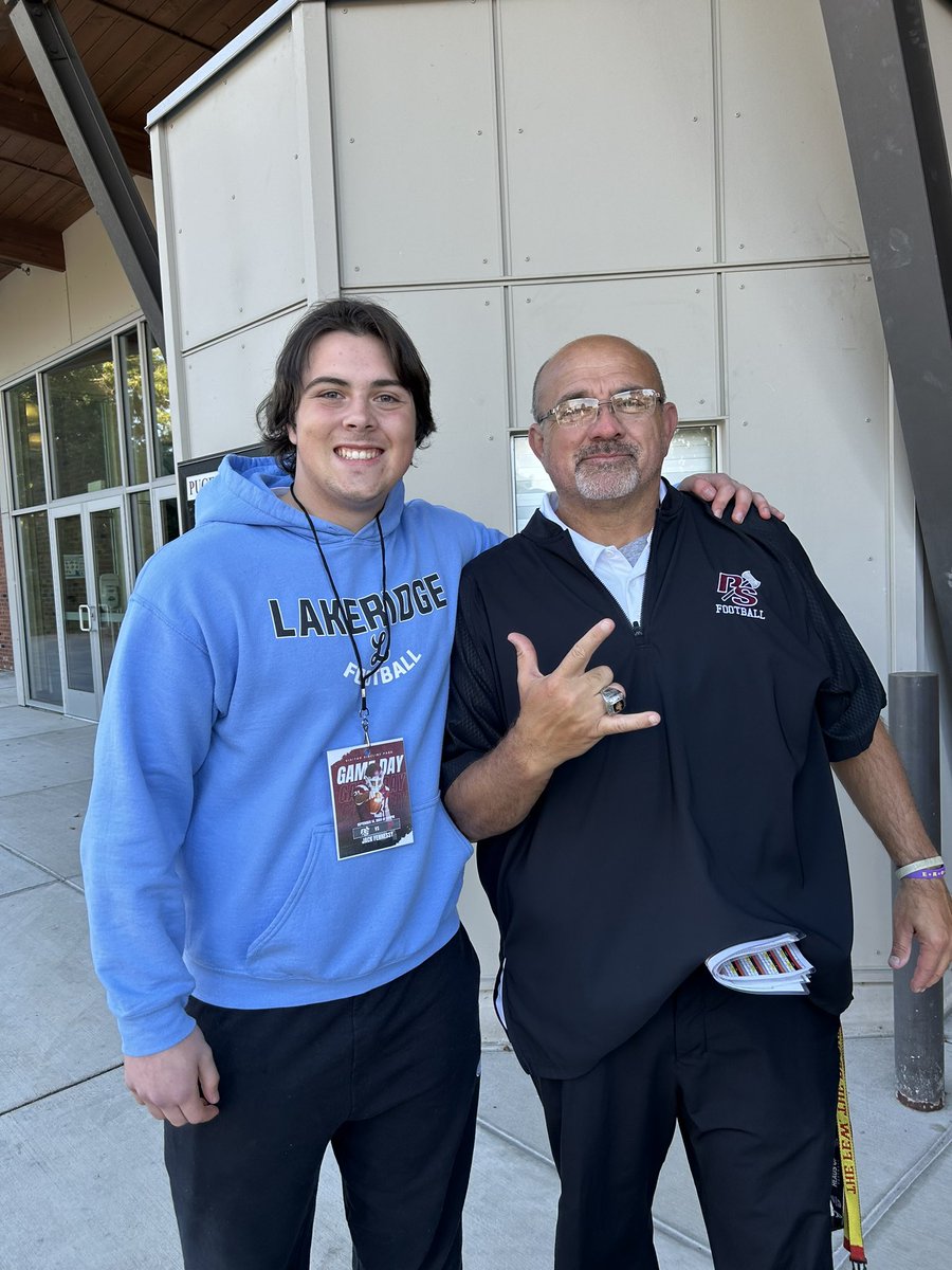 _JackFennessy_'s tweet photo. I had a great time visiting Puget Sound yesterday! Thank you @LOGGER_LBCOACH for inviting me. Go Loggers!

@P_S_football @GoPacerFootball @jeffthomas4 @CoachSpencerP @CoachArtC https://t.co/Gh3wERdYSi