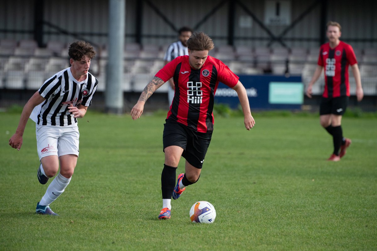 HistonFC's tweet photo. 📸 Pictures from our 3-2 victory over @EastwoodCFCV2 yesterday afternoon here at Bridge Road are now available in Mark’s gallery 👉🏻 https://t.co/QU3Nvo5Sar

📸- @hops1963 

#stutes https://t.co/TQjHCUUbF7