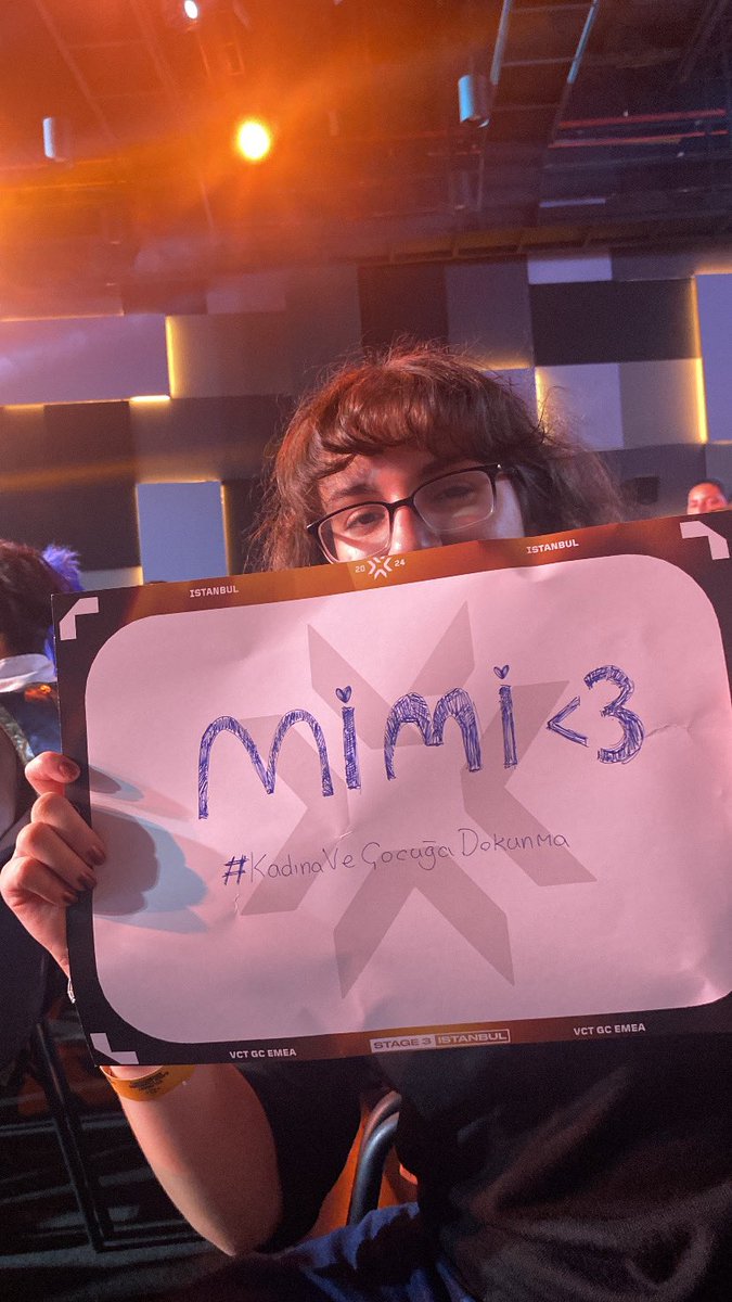 mimi tweet media