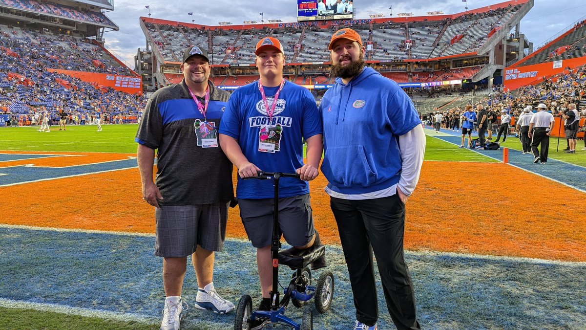 Bryce Daniels (@brycedaniels_ol) on Twitter photo Me and my family had an amazing time down at the University of Florida last night for their game against UCF. Thank you Coach Lu for inviting me down and thank you to the coaching staff for the great hospitality. <a href="/COACHLUMCLEOD/">Luis Mcleod</a> <a href="/coach_bnapier/">COACH BILLY NAPIER</a> <a href="/CoachRobSale/">Rob Sale</a> <a href="/brandonspikes55/">BrandonSpikes55</a> Me and my family had an amazing time down at the University of Florida last night for their game against UCF. Thank you Coach Lu for inviting me down and thank you to the coaching staff for the great hospitality. <a href="/COACHLUMCLEOD/">Luis Mcleod</a> <a href="/coach_bnapier/">COACH BILLY NAPIER</a> <a href="/CoachRobSale/">Rob Sale</a> <a href="/brandonspikes55/">BrandonSpikes55</a>