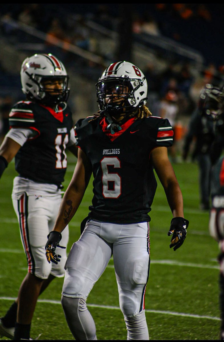 hudl.com/v/2Q5cU9
Mid season highlights