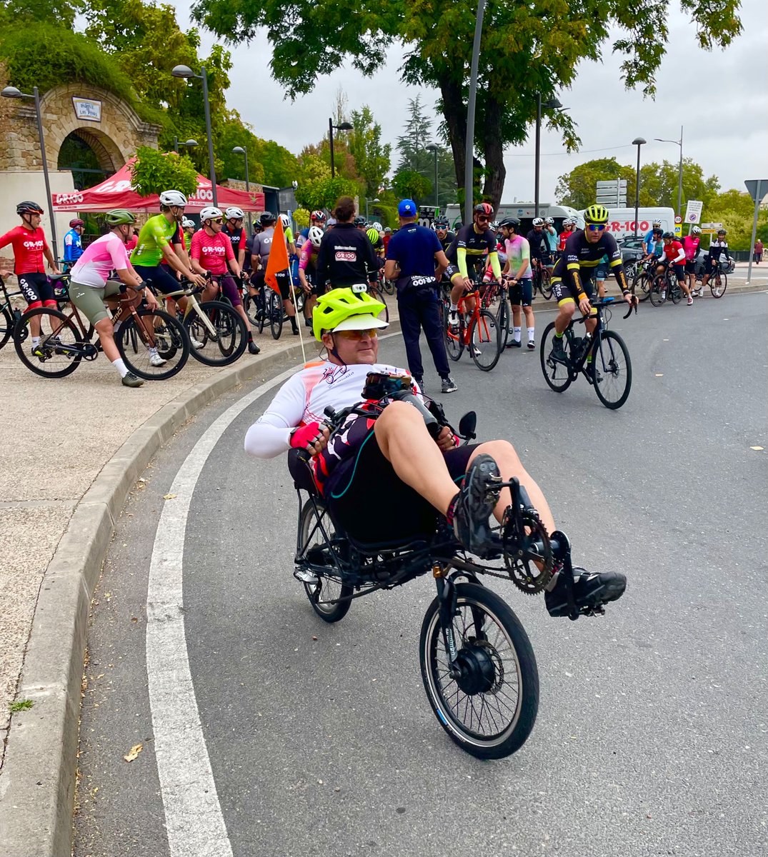 Aniversario de GR-100 que ha juntado a 160 ciclistas de todas las edades y niveles para disfrutar de una ruta de 90 km.
Gracias por invitarme, ha sido un lujo. 
<a href="/Ayto_Plasencia/">Ayto. de Plasencia</a> <a href="/PRomeroOcampo/">pedro romero ocampo</a>
Gracias al acompañamiento y seguridad de la  <a href="/PLPlasencia/">Policía Local Plasencia</a>