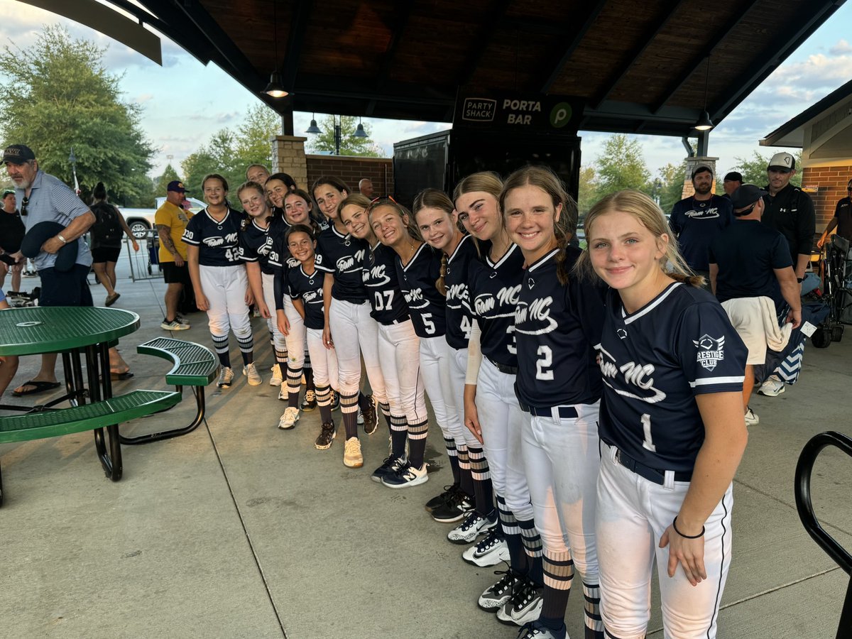 teamnc_taylor's tweet photo. @pgfsuperselect Kentucky Chrome Invitational 14u Champs!!  6-1 to win it all! The girls battled against teams for all over the US,only allowed 18 runs over 7 games while scoring 43. Solid defense, great pitching &amp; timely hits led to this great team win. @TeamNCSoftball https://t.co/WYNxHpGtJX