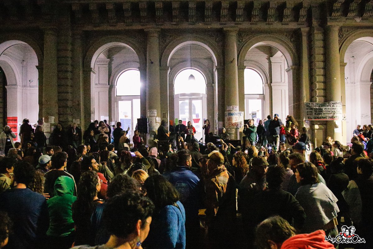 "Tuve dos intentos de suicidio, y para mí ellos fueron mi salvación, fueron mi apoyo cuando más necesite y sigo aún en tratamiento", nos contó Naira, quien es una de las más de 100.000 personas atendidas en lo que va del año.

#NoAlCierreDelHospitalBonaparte