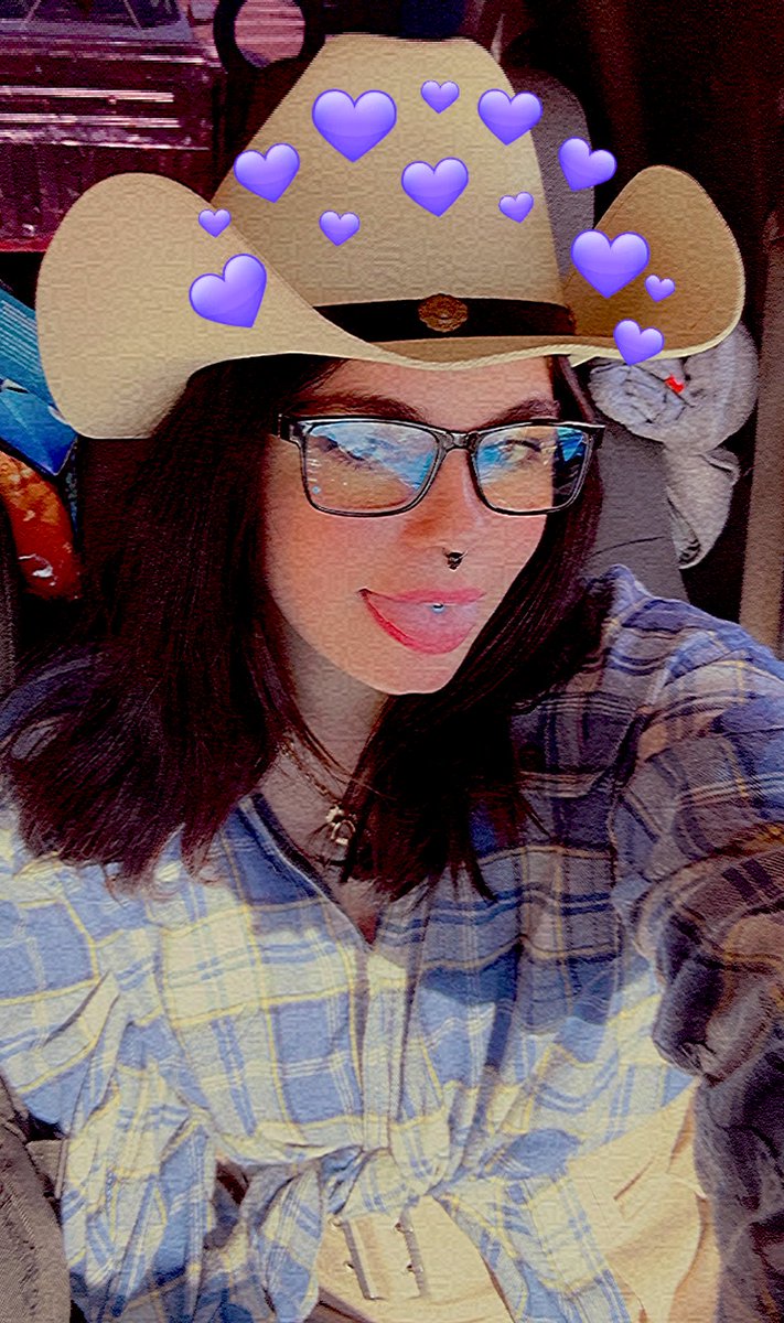 BREE4201218's tweet photo. Heyyyyyy Cutiezzzz new to the OF life need some pointers on what to do to start my adventure ❤️🥰
#OFnewbie https://t.co/u9DtNQodlc