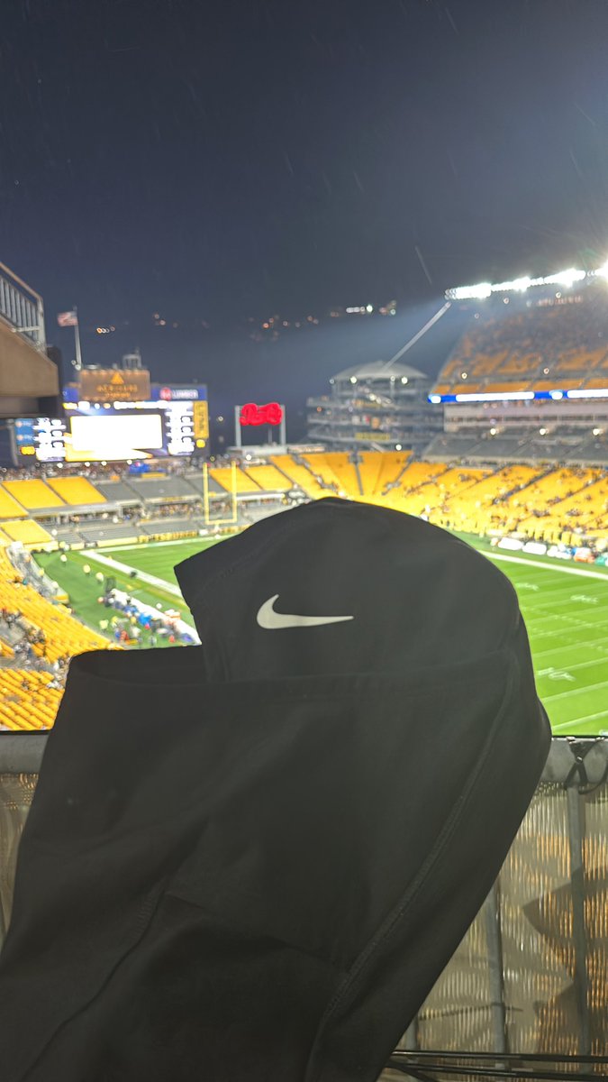 PickensBurgh's tweet photo. I will save us from this rain delay,

I just got the Bat Signal. https://t.co/q50bHfBpJ4
