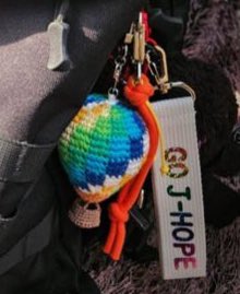 JannPinkarn's tweet photo. ไม่ใช่แค่เราที่ไม่เคยมูฟออนจาก hyyh era เจโฮปก็เช่นกัน 🥹🥹 https://t.co/mn8YpYZdv5