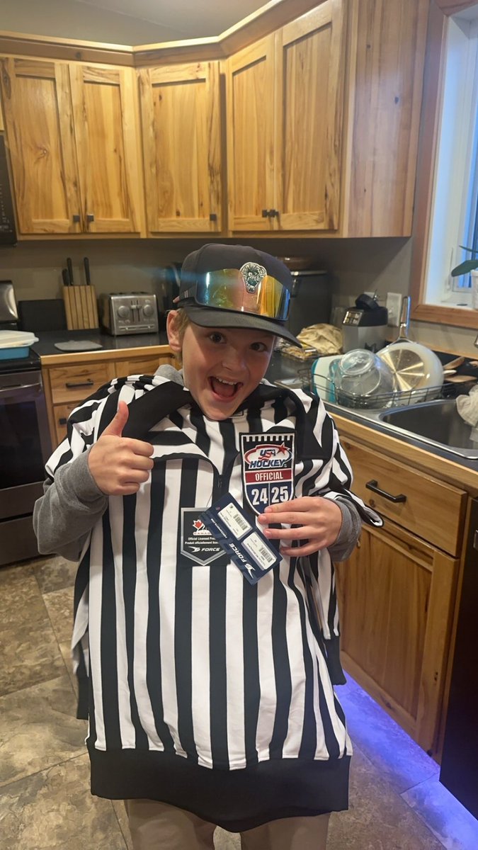 remick16's tweet photo. Ever since Cruz was a little boy he always wanted to be the referee. Now he gets his chance. Finished all his courses and got his gear. #oneblindmouse @usahockey @ramhockey @YouthHockeyHub @MinnHockey @Tremick18 https://t.co/Z4PV5X363x