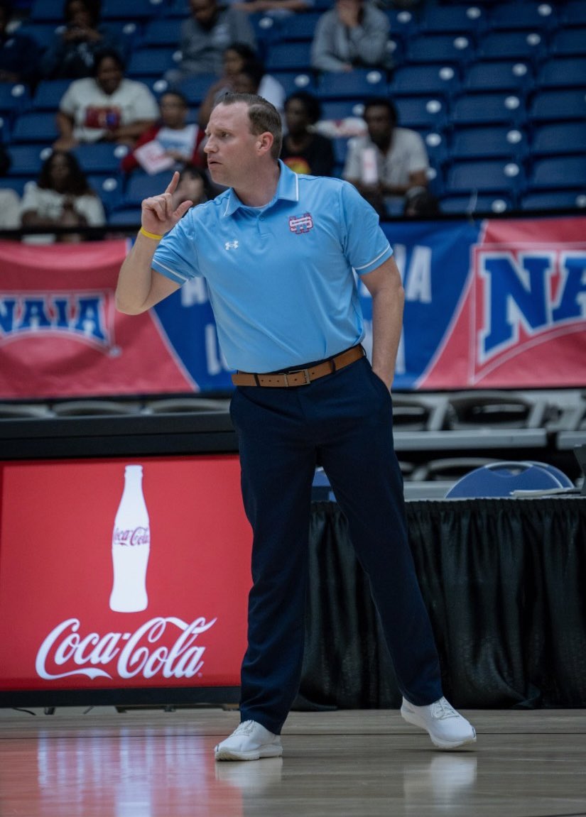 USW_MBB's tweet photo. “Happy #NationalCoachesDay to our amazing Men’s basketball coaches! Thanks for all you do to make us better on and off the court! 🏀💪 #CoachesDay”
@VoightJ3 
@coachBryce19 
@Ceedickson_2 
@USWAthletics https://t.co/12Vd0ftSa0