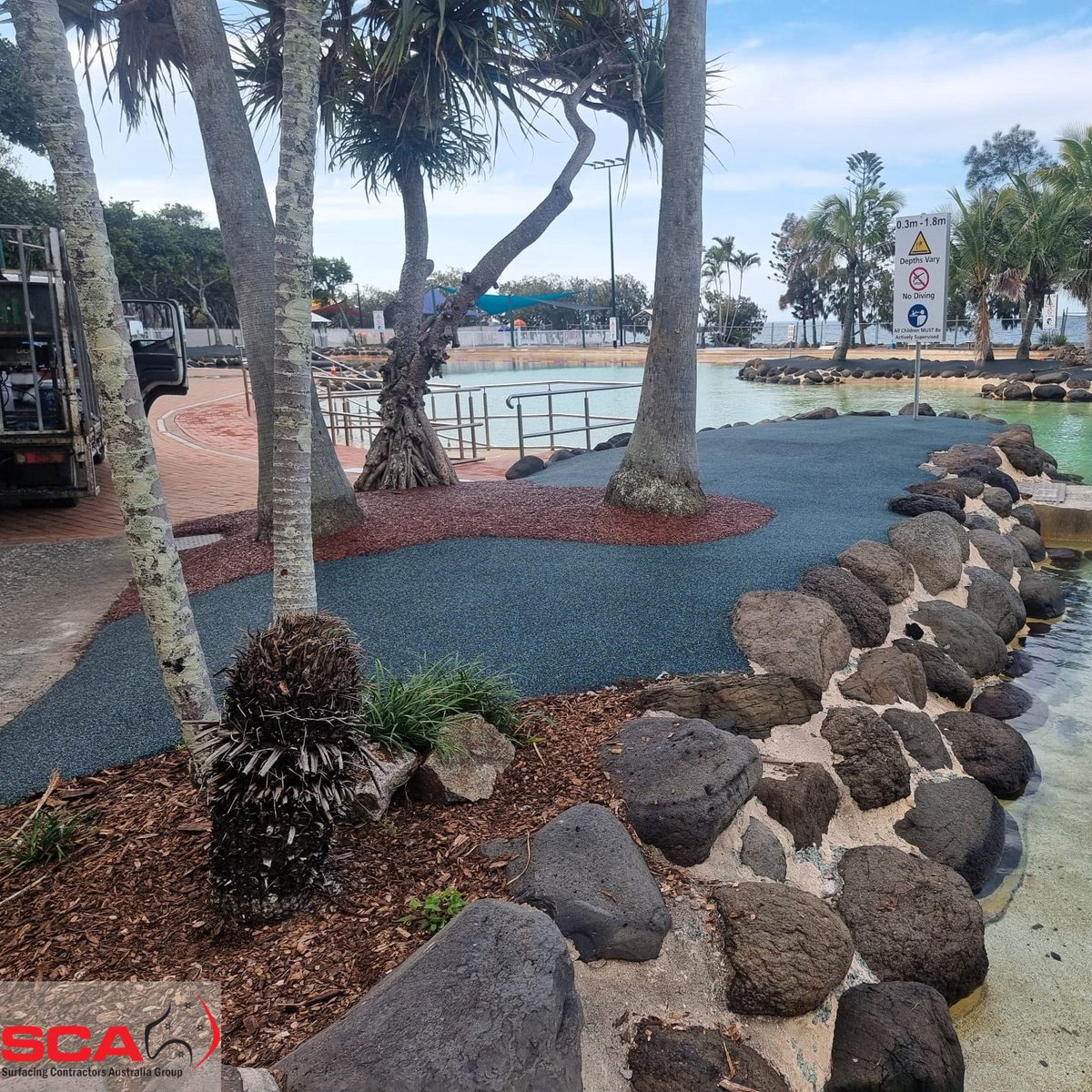 Surfcongroup's tweet photo. These shots show before and after the rubber #safetysurfacing upgrade at Redcliffe Lagoon for the #Cityofmoretonbay - it is safe due to it's non slip nature and also delivers a soft feeling underfoot. 

#rubbermulch #safetysurfacing #treepits #pathways https://t.co/qKWnpmTj3x
