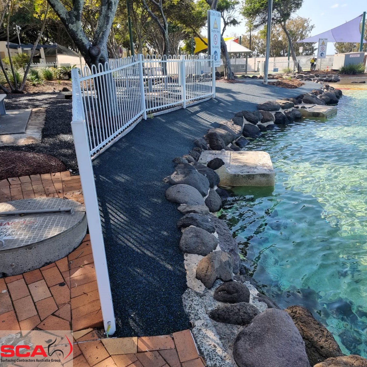 Surfcongroup's tweet photo. These shots show before and after the rubber #safetysurfacing upgrade at Redcliffe Lagoon for the #Cityofmoretonbay - it is safe due to it's non slip nature and also delivers a soft feeling underfoot. 

#rubbermulch #safetysurfacing #treepits #pathways https://t.co/qKWnpmTj3x