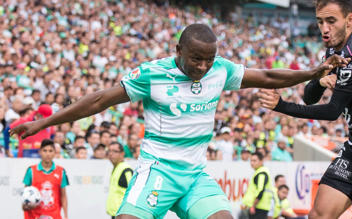 Jesus_RM_85's tweet photo. @JerseySantosLag @ClubSantos @borgetti58 Mauricio Cuero. https://t.co/lREw9nGK2n