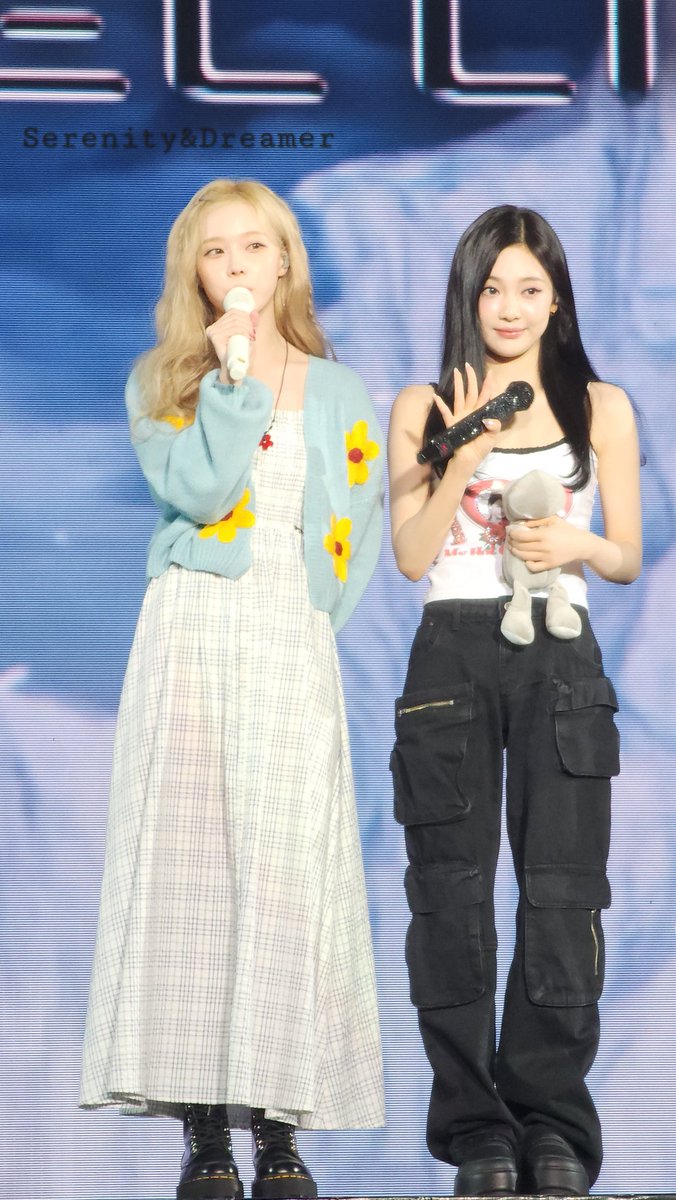 GalaxyGG228's tweet photo. #aespa #æspa #에스파
#SYNK_ParallelLine #aespaLIVETOUR2024
#aespaLIVETOUR2024_inBKK
#aespa_SYNK_PARALLELLINE_inBKK #aespaLIVETOUR2024_SYNK_PARALLELLINE #NINGNING #WINTER https://t.co/vEakSHL19i