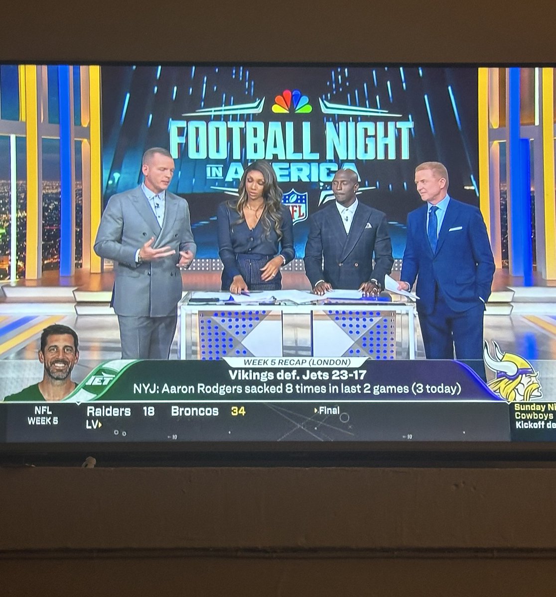 Cancel the game and give me 4 more hours of this crew 🔥