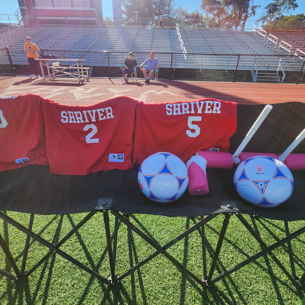 DrGeorgeHewan's tweet photo. Today was a great day to play ⚽️!!!
@APS_Shriver https://t.co/L1rmvm9Bsa