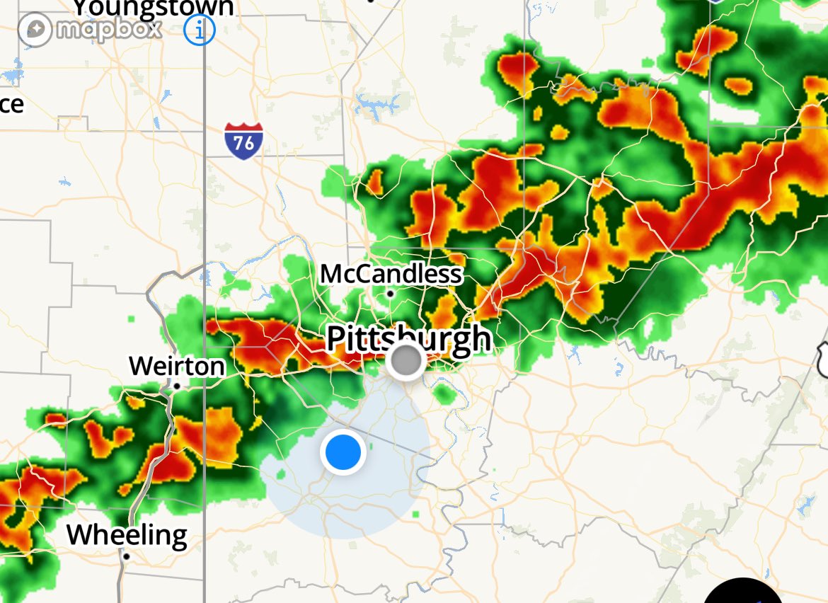 vxflores's tweet photo. Weather-watching isn’t for the impatient. Yet, I stood fascinated by the light show brought on by PA storms. #wx #pawx https://t.co/3gHvPyevhC