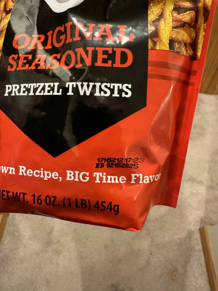 KS1302728 tweet media