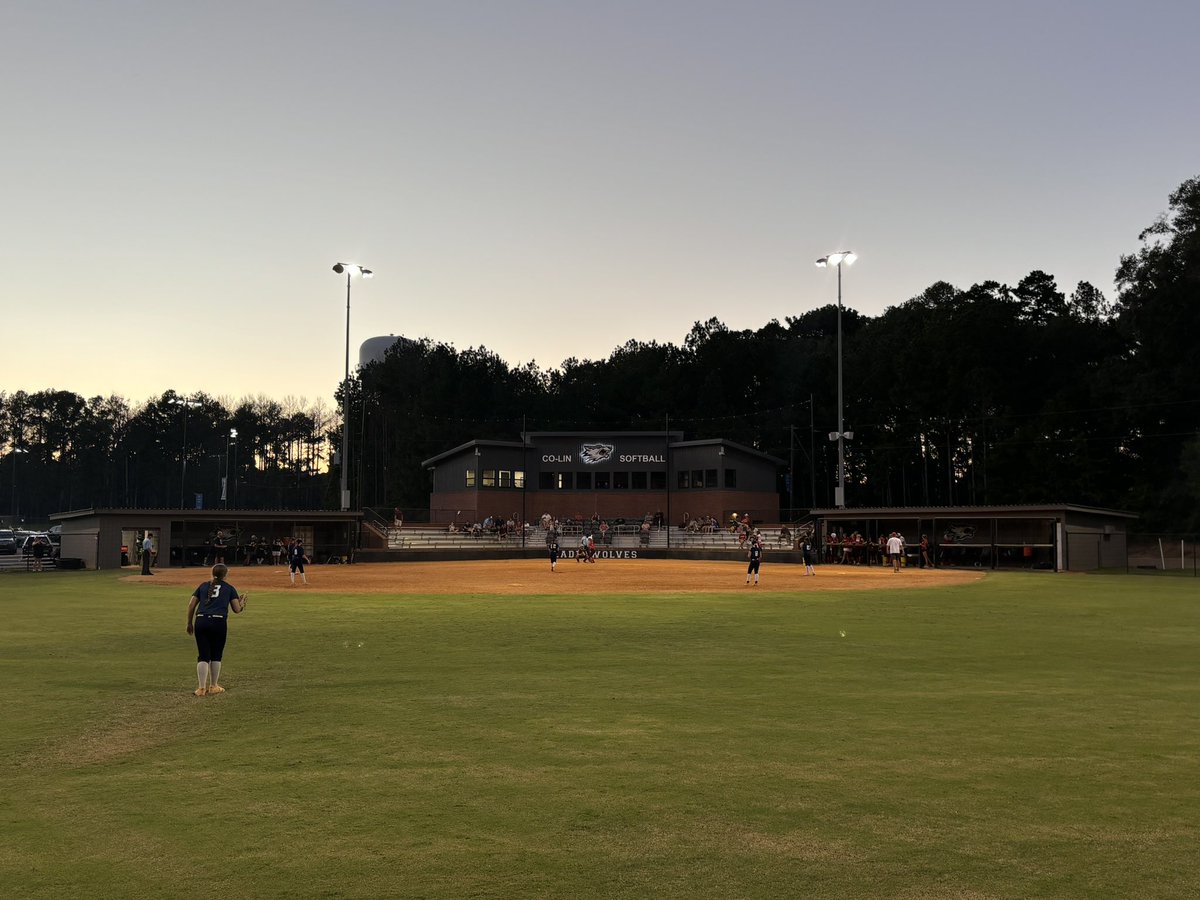 CoLinSoftball's tweet photo. Lots of talent and future wolves on campus today! Special shoutout to the players and coaches for coming! 

#herewecome #welcometowesson https://t.co/ytV6grsjmT